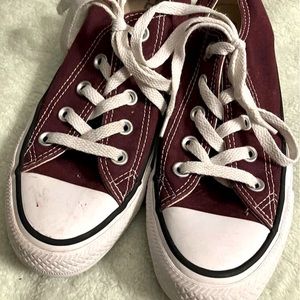 Women’s converse sneakers